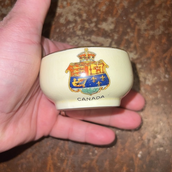 Vintage Royal Winton Porcelain Sugar Dish Signed - Picture 9 of 9